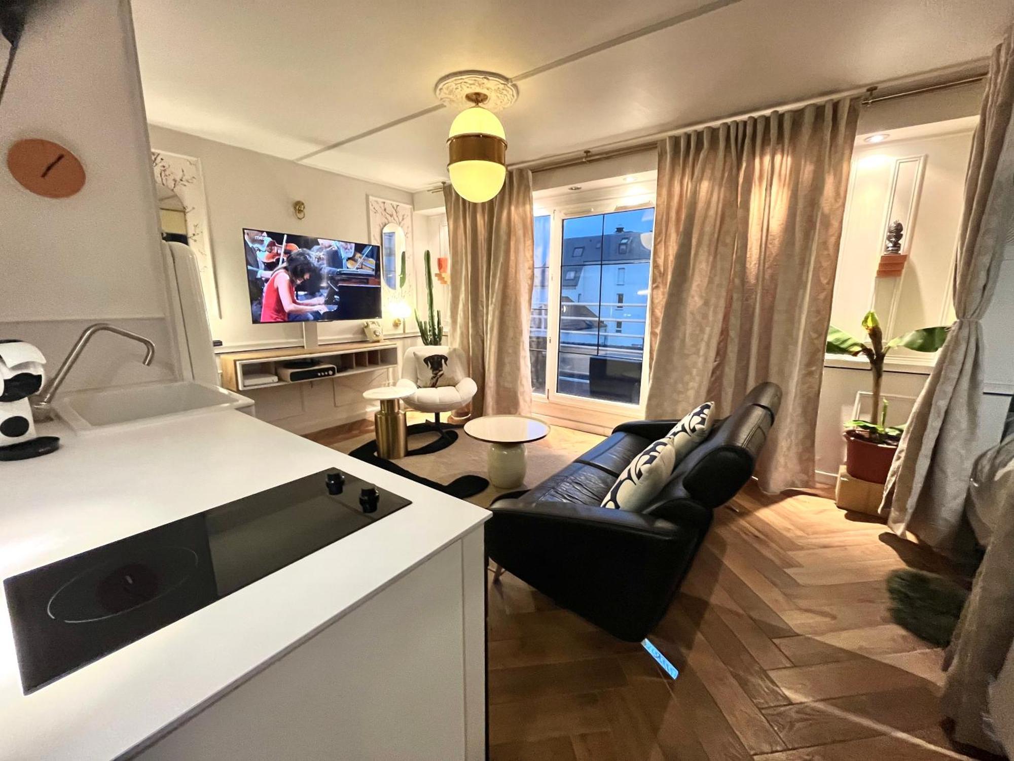 Le Boudoir De Longchamp Apartment Suresnes